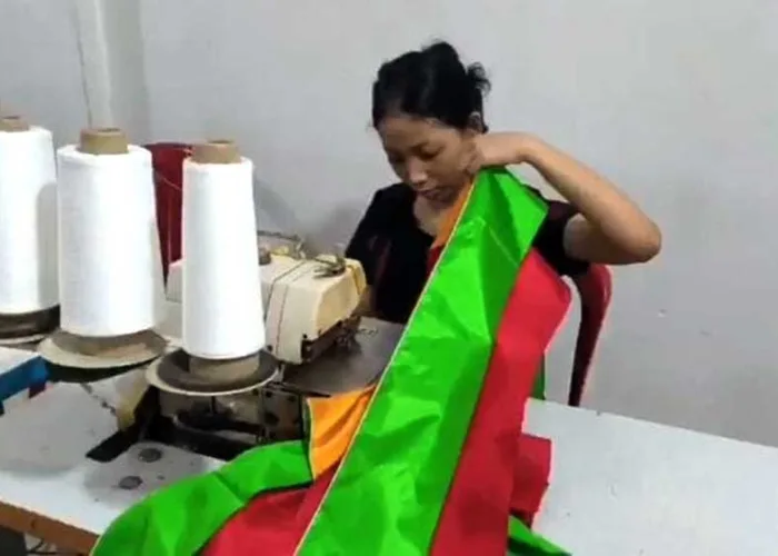 Pesanan Bendera Melonjak Jelang HUT RI ke-81, Perajin di Pekanbaru Kebut Produksi