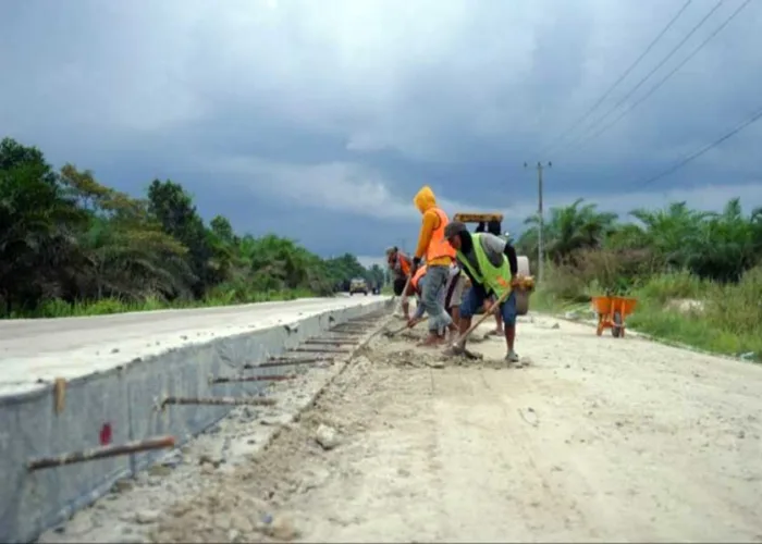 DBH Sawit Riau Rp101 Miliar Untuk Perbaiki Jalan Mahato-Simpang Manggala