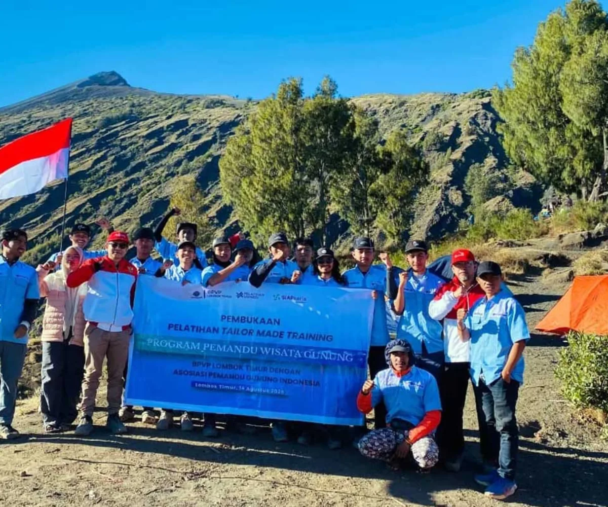 Kemnaker Perkuat Kompetensi Pemandu Gunung, Standar Keselamatan Jadi Fokus
