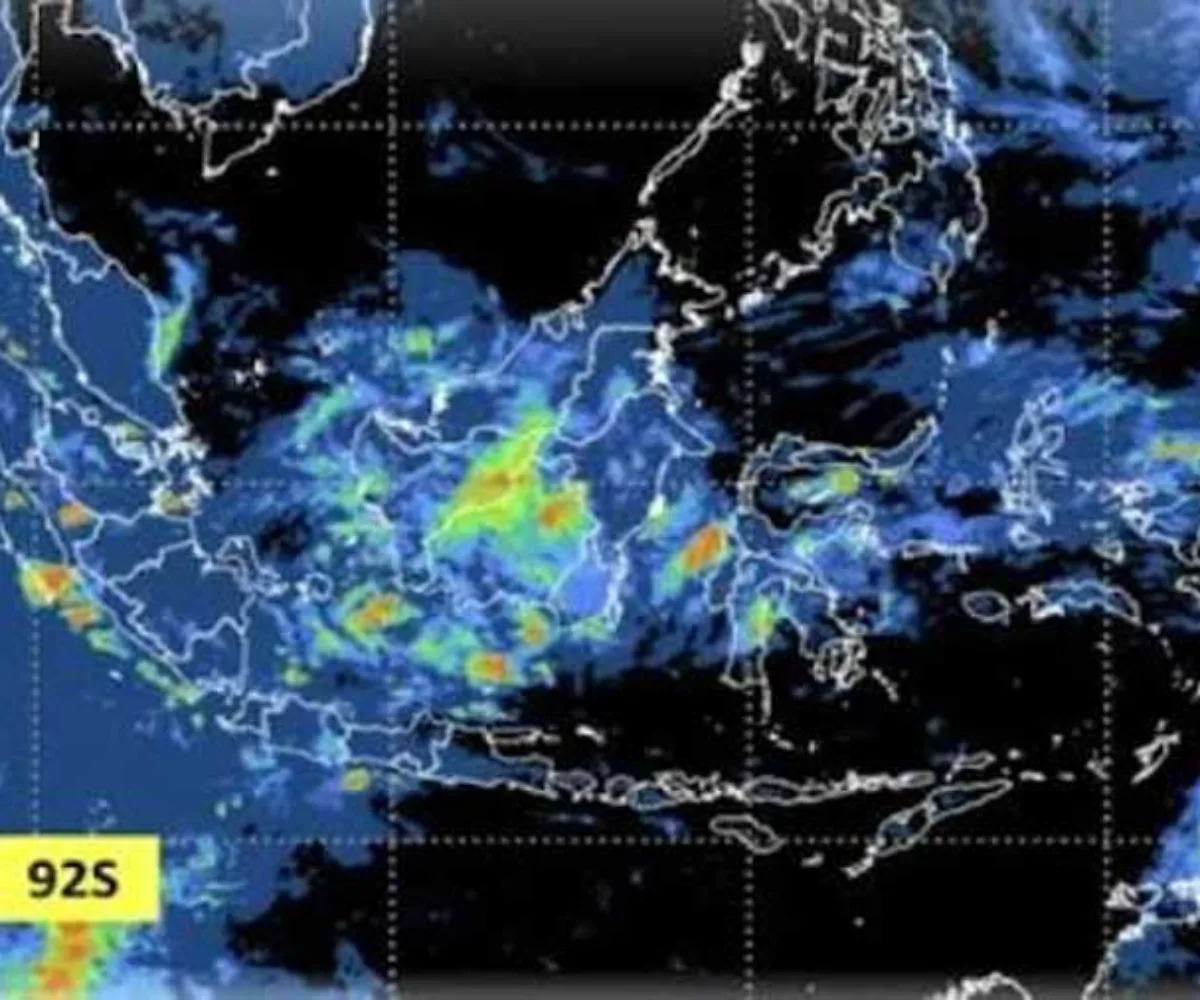 Riau Diprediksi Diguyur Hujan Siang dan Sore, 11 Hotspot Masih Terdeteksi