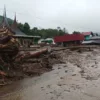 Galodo Terjang Arosuka Solok, 4 Warga Luka dan 11 Kantor Pemerintah Terdampak