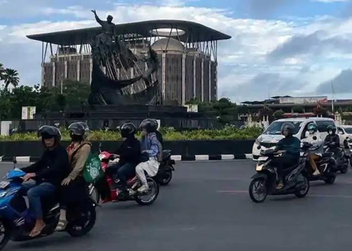 Langit Pekanbaru Kembali Biru Usai Diguyur Hujan, Kualitas Udara Kini Masuk Kategori Sehat