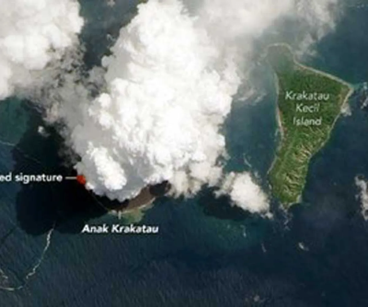 Abu Vulkanik Anak Krakatau Ganggu Penerbangan, 4 Bandara Ditutup hingga Sore