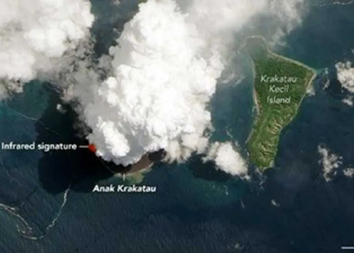 Abu Vulkanik Anak Krakatau Ganggu Penerbangan, 4 Bandara Ditutup hingga Sore