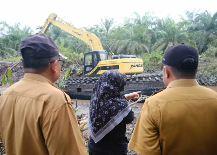 Cegah Banjir, Pemkab Siak Kebut Normalisasi Sungai Mengkapan