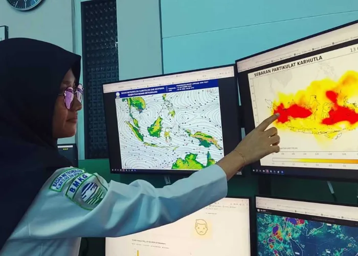 Kabut Asap Masih Selimuti Riau, BMKG Ingatkan Potensi Hujan Lebat Disertai Petir