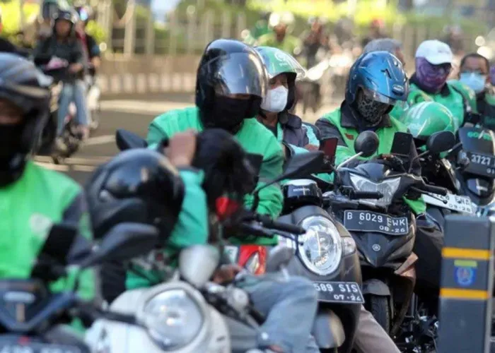 Sulit Masuk Dunia Kerja Formal, Ojol Jadi Jalan Penghasilan Bagi Banyak Orang